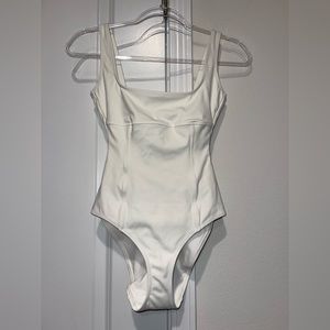 NWT Skims Sculpting swim tank one piece